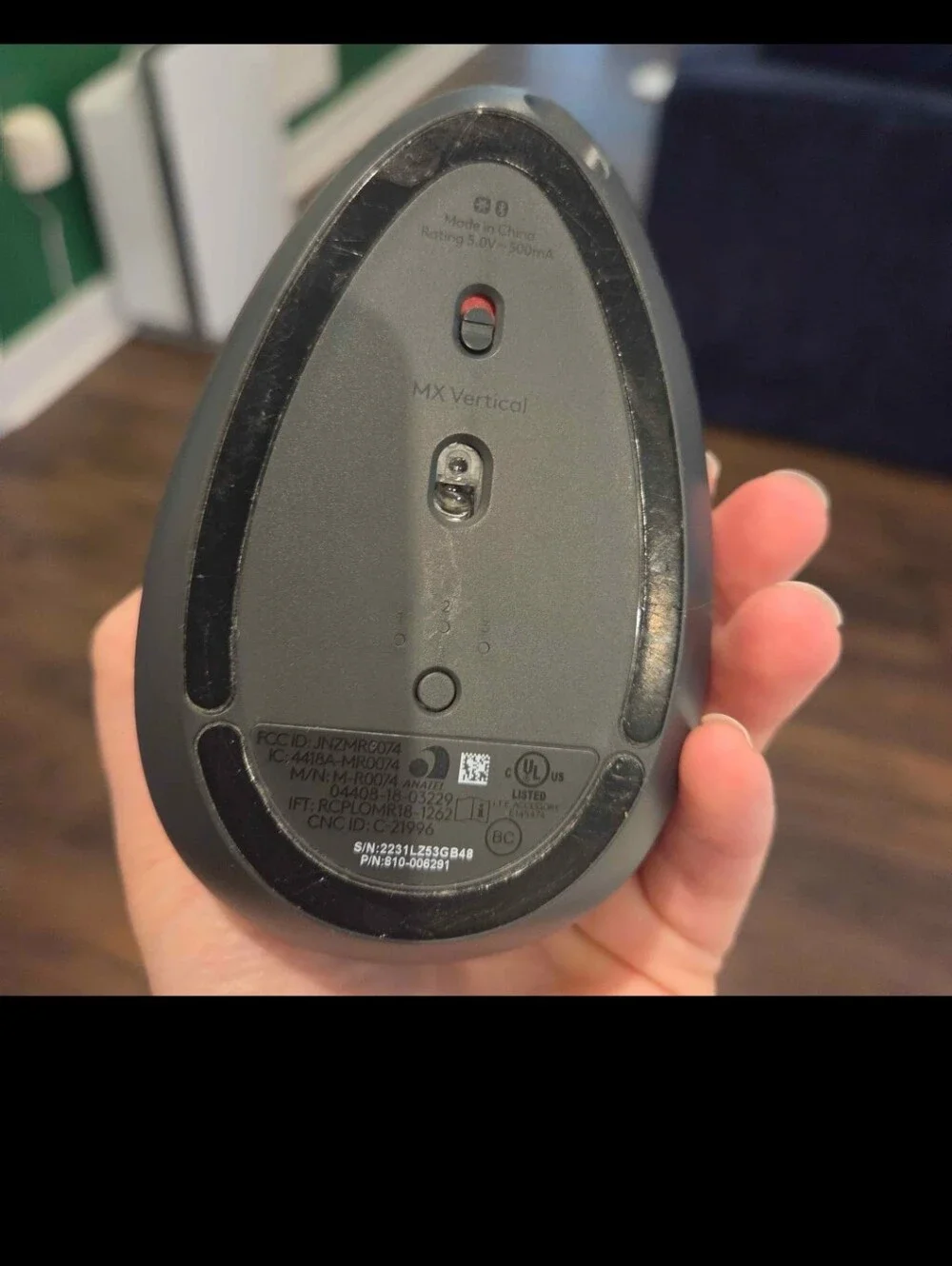 Logi MX Vertical Ergonomic Wireless Mouse